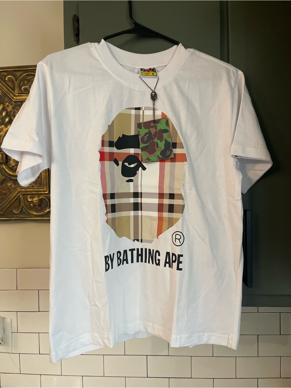Men’s Graphic Design Tee Size M.